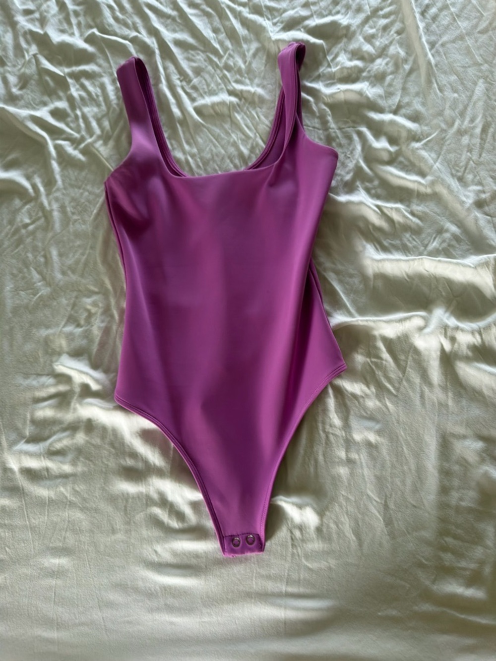 Good American Magenta Scoop Neck Bodysuit